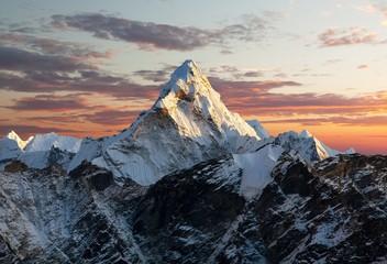 “星球大战”这一防御系统可以分为几层？